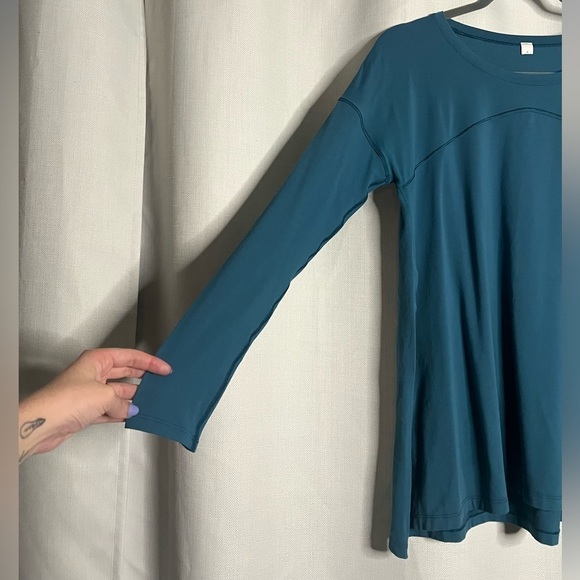Lululemon Hit Unwind Long Sleeve Shirt in Tomic Teal 4 - Picture 7 of 8